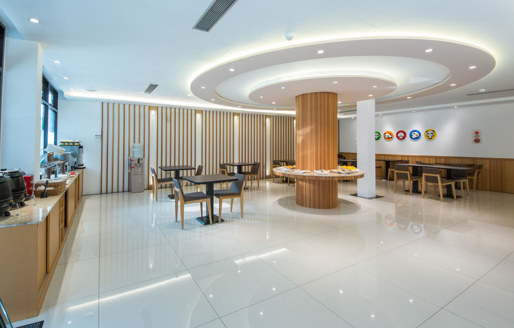 Garden Spring Hotel Джиаоси Екстериор снимка