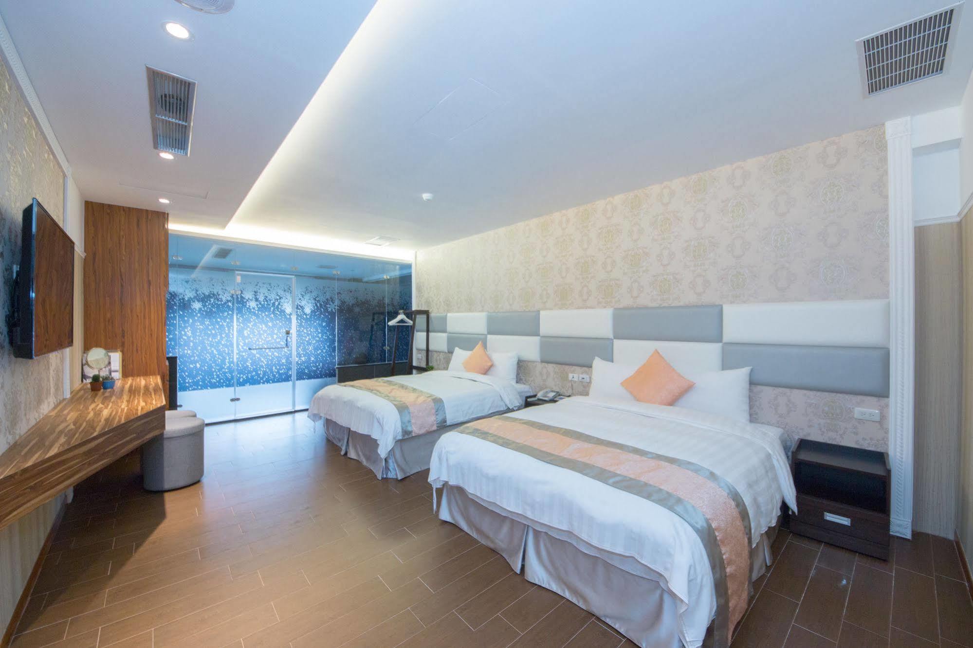 Garden Spring Hotel Джиаоси Екстериор снимка
