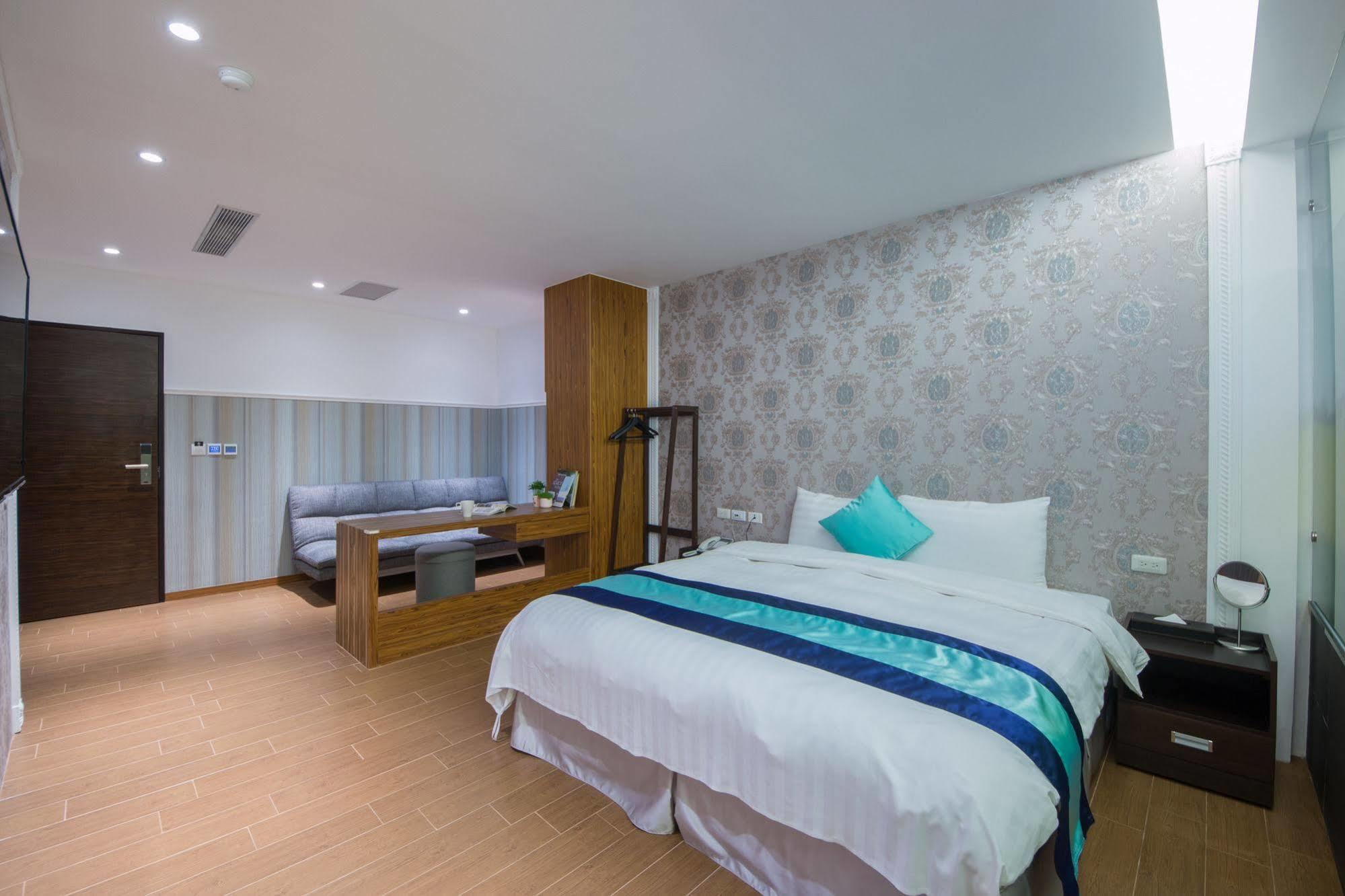 Garden Spring Hotel Джиаоси Екстериор снимка