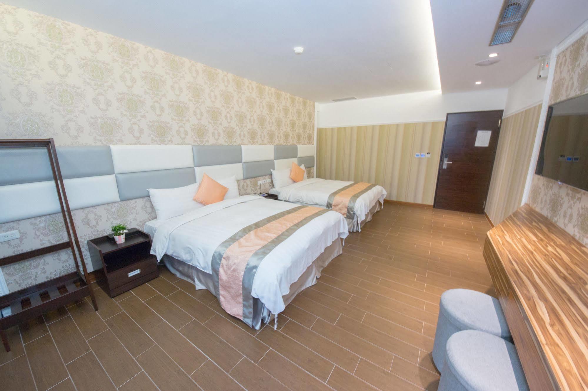 Garden Spring Hotel Джиаоси Екстериор снимка