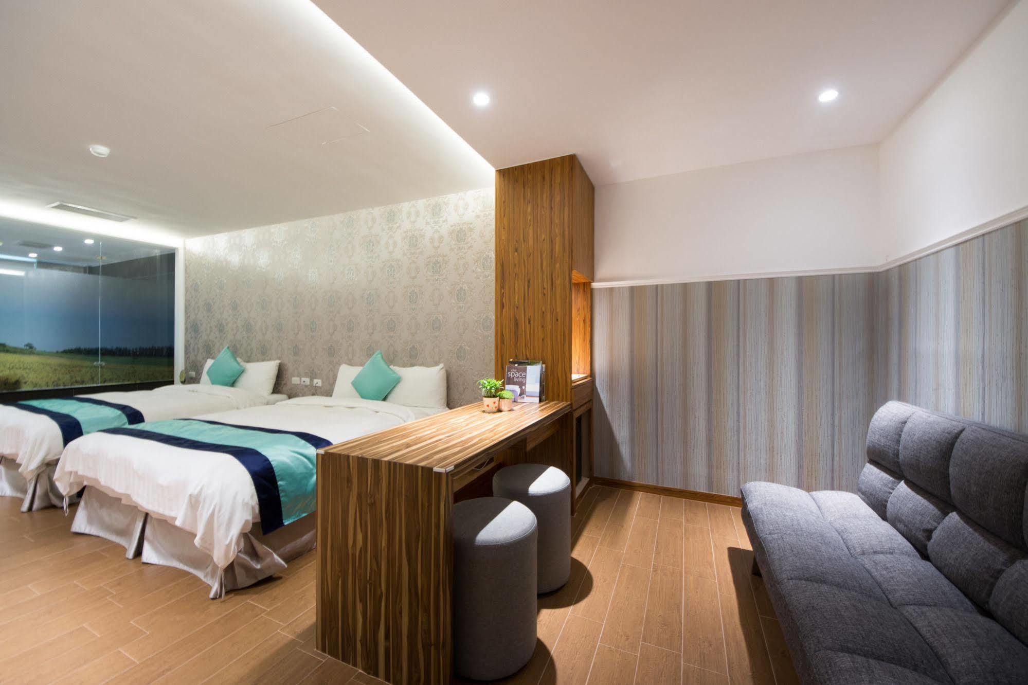 Garden Spring Hotel Джиаоси Екстериор снимка