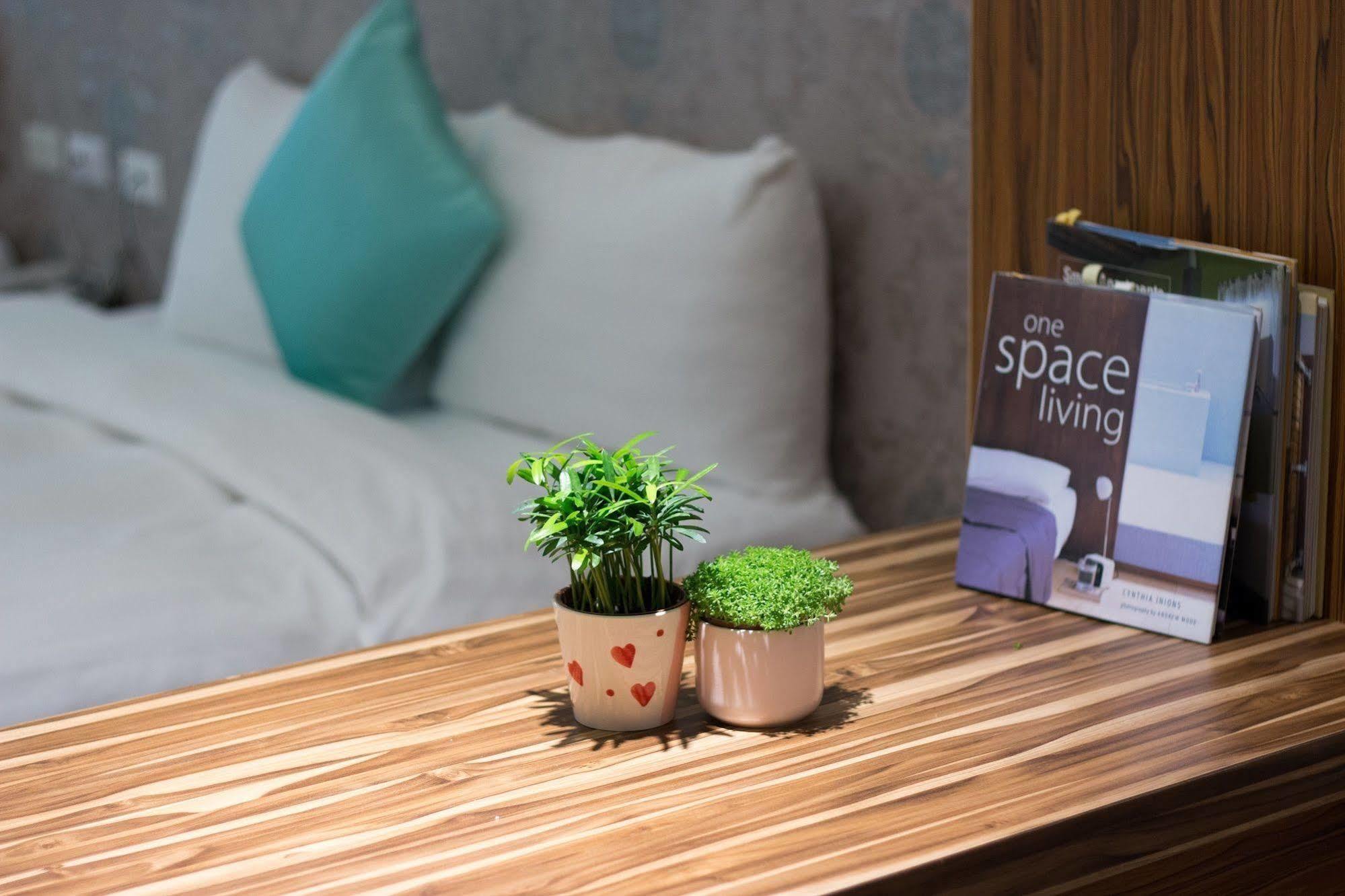 Garden Spring Hotel Джиаоси Екстериор снимка